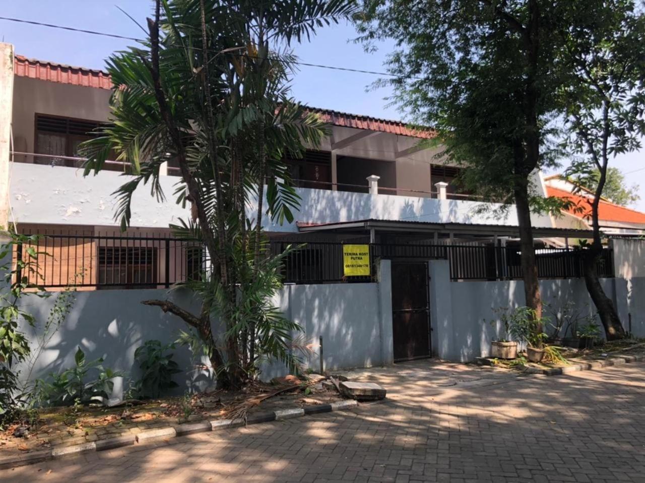 Oyo 90482 Rumah Oma Syariah Kupang  Exterior photo